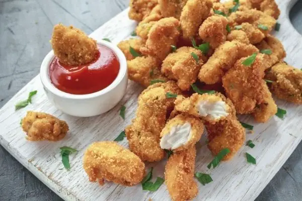 Como escolher a melhor fritadeira Airfryer - nuggets feitos na aifryer
