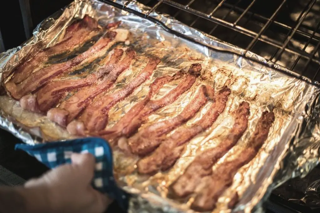 Bacon assado no forno